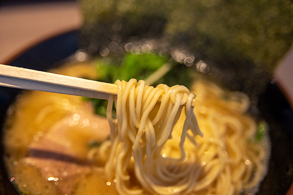 麺屋 よし〇 (よしまる) | 多摩てばこネット